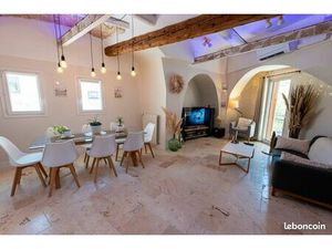 Maison de ville de charme 104 m² – Centre historique de Gigean – 3 chambres – Garage moto