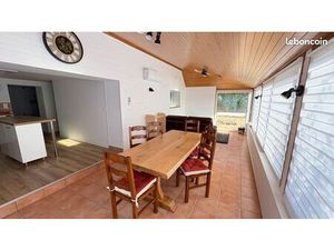 Location appartement meublé longue durée 3 chambres 94 m2  avec jardin