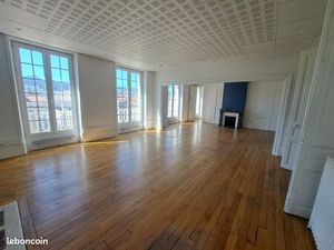 Local bureaux 149 m²