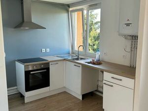 T3 rénové à neuf – Lumineux  calme  parking