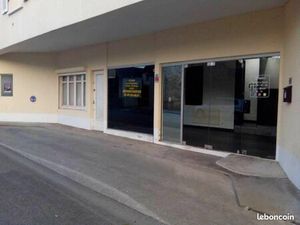 Local commercial 156 m²