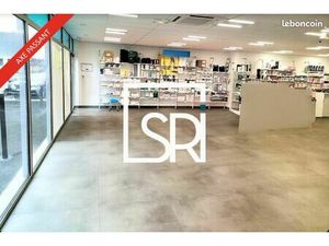 Local commercial 352 m²