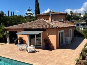 MAISON 220 m2 8 pièces sur 1200 m2