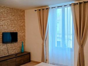 À LOUER - appartement meublé (centre-ville d'Orange)