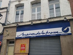 Un ensemble à usage de commerce et d'habitation de 227 m²