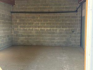 Local non commercial 36 m² à louer – stockage ou service