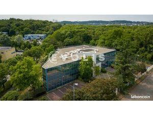 Local d'activité 2 000 m²