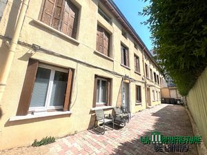 IMMEUBLE DE RAPPORT CENTRE VILLE/ 5 APPARTEMENTS.