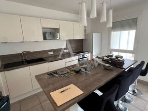 Appartement Annecy 3 pièce(s) 60.96 m2 meublé