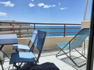 2 PIECES CABINE VUE MER A LA CORNICHE AU DERNIER ETAGE