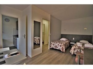 Studio dans résidence de tourisme thermale prisée avec place de parking estérieur