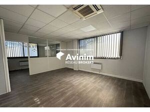 Bureau prestigieux de 450 m2 en location - Le Mesnil-Amelot  Île-de-France