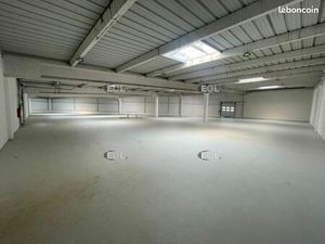 Local d'activité 1 245 m²