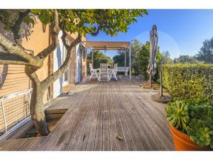 HYERES - MAISON RECENTE - JARDIN - CALME - PLAIN-PIED
