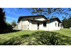 Propriété avec piscine sur 3 hectares entre Villeneuve-sur-Lot et Bergerac