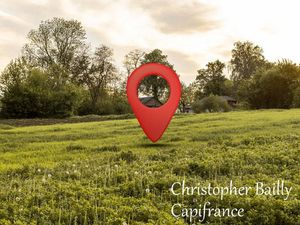 Terrain de 4300 m²  à bâtir  proche des commodités