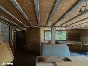 Local en zone artisanale