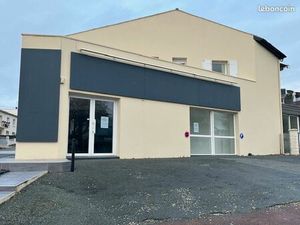 Location local commercial - Saintes 17100