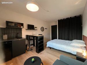 Studio  toutes charges comprises  centre ville de Dol de Bretagne