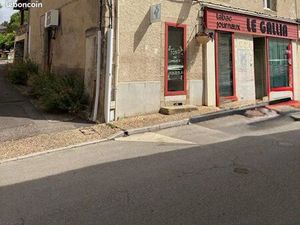 Local commercial 94 m² Saint-Victurnien
