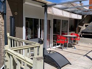 Exclusivité à Miolles : charmante maison de village de 62m2  séjour  une chambre avec jard