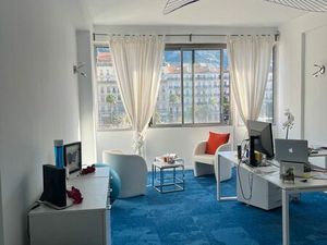 Location bureau Place de la Liberté