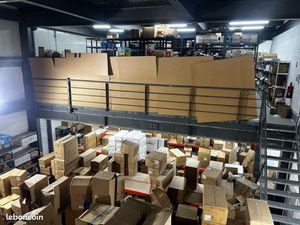 Entrepôt 740m2 / Charges incluses