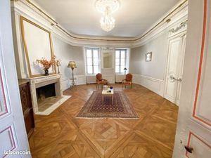 Maison 14 pièces 393 m²