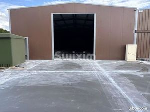 Local 600 m² Jonquières