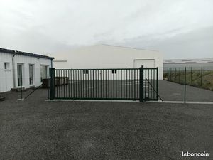 Local à louer Cugand (190m2 ou 380m2)