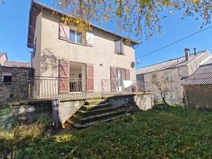 Lumineuse maison indépendante avec jardin terrasse et garage