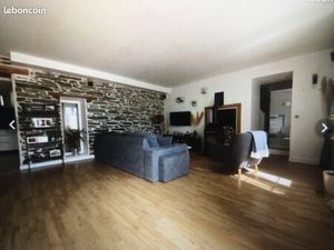 Maison meublée et équipée à louer à l'année