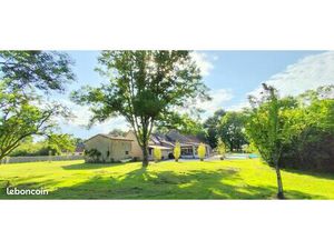 Ferme rénovée grands espaces clôturés & bois