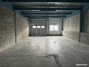 Local bureaux 276 m²