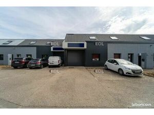 Local d'activité 217 m²