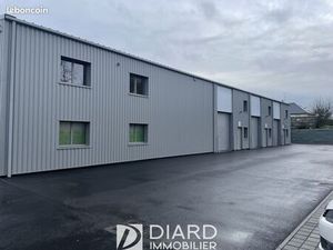 Local 140 m² Argentré-du-Plessis