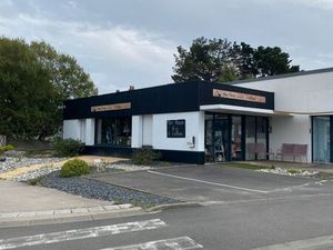 A louer / local commercial 82 m²