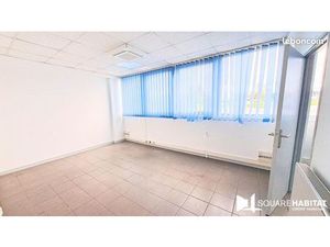 Local commercial 550 m²