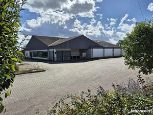 Local commercial 1189 m² Pîtres