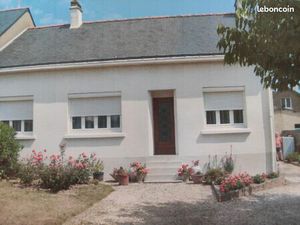 Maison rdc avec beau jardin proche commerces  transports  universités