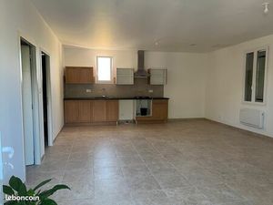 Loue appartement dans un mas rénové à 5 min du village  en campagne