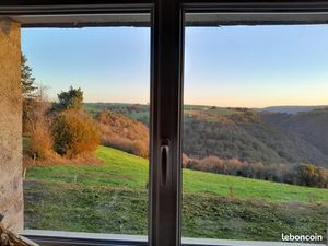 Corps de ferme rénové + terrain