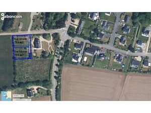 Terrain à bâtir viabilisé libre de constructeur 729 m2 bourg de Landudec