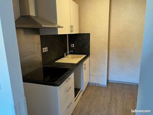 T2 rénové – Quartier Vésone – Cave– Parking – Résidence calme