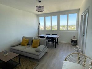 Appartement lumineux au dernier étage