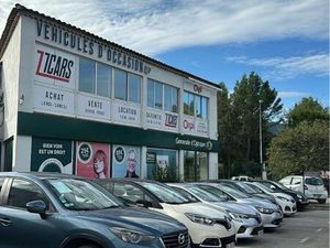 Bail commercial parc automobile – Emplacement n°1 à Brignoles