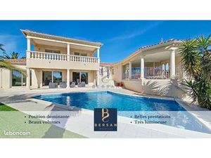 Villa 6 pièces 218 m²