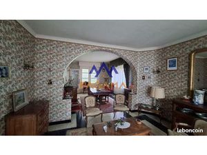 Maison de ville 11 pièces 210 m²