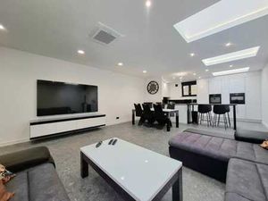 Superbe appartement meublé avec parking