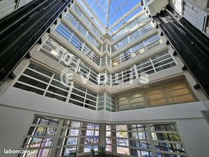 Bureaux 330 m²